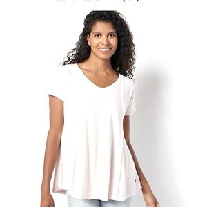 Peace Love World Boheme V-Neck Slub Knit FlowyTee
White Size 5X A502732